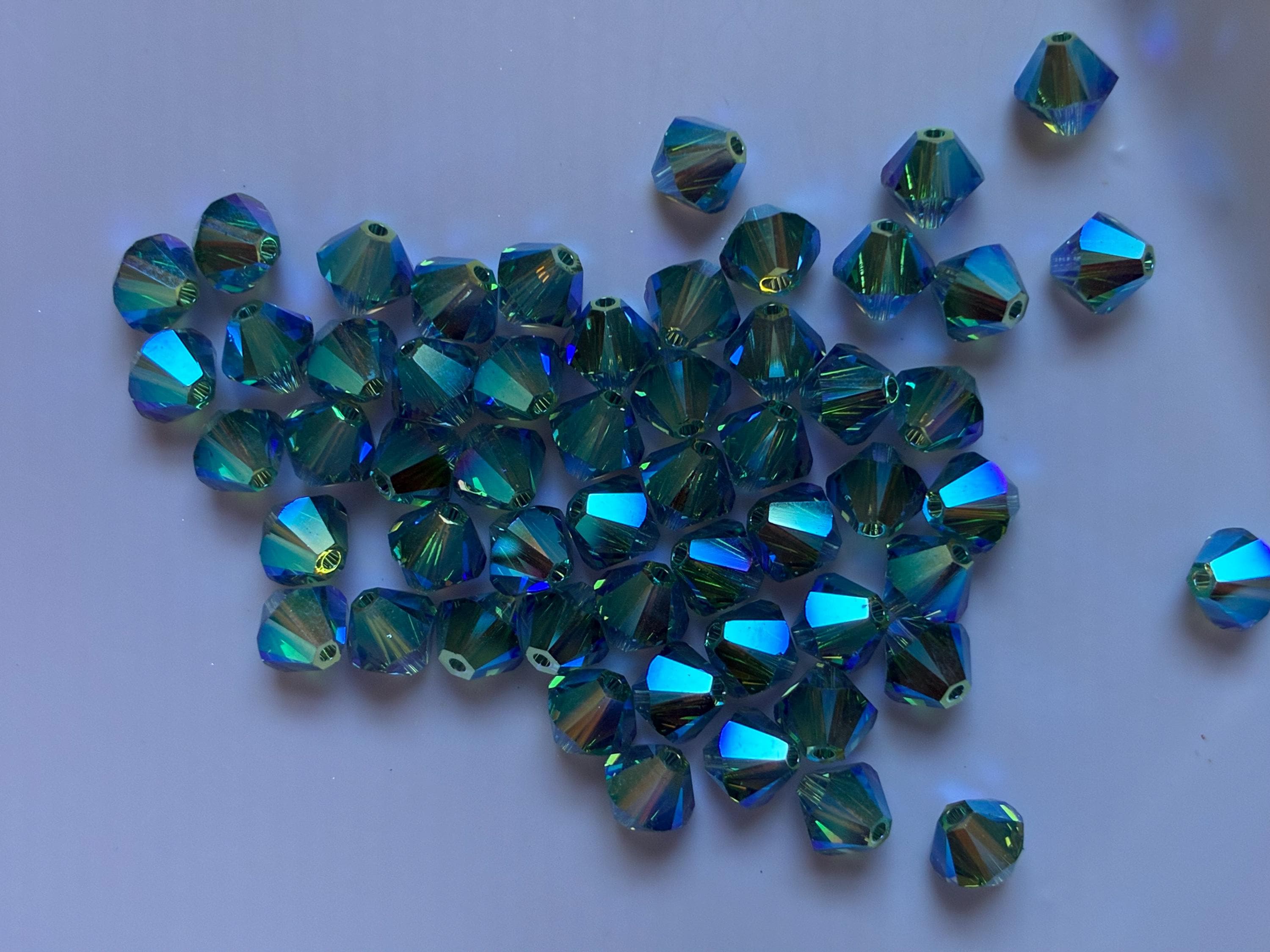 24 Gorgeous Swarovski Crystal Beads - Discontinued Art. 5301 - 6mm