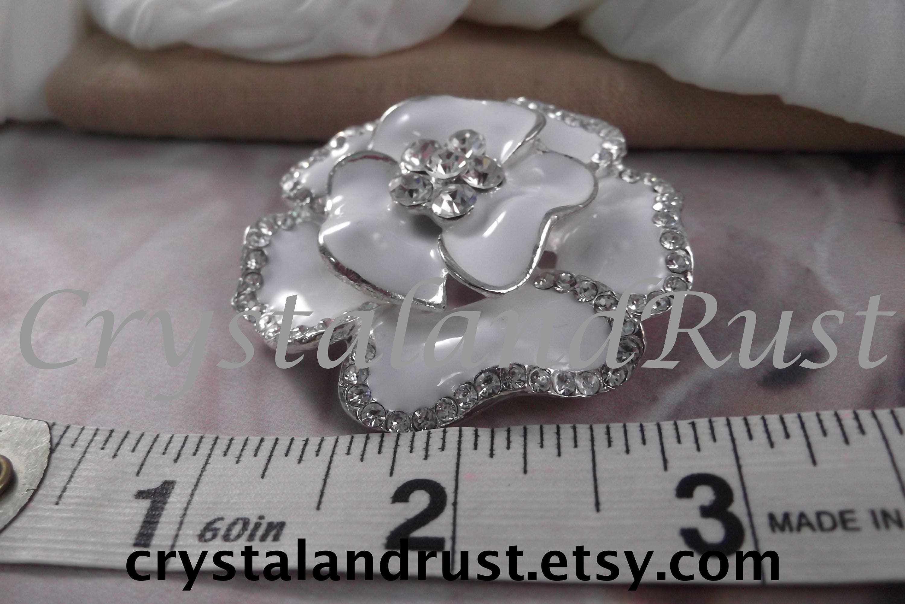 1 Beautiful White Enamel & Rhinestone Flower Brooch --- Silver Tone ...