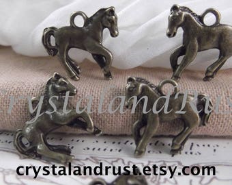 5pc. Cute Horse Charms --- Antique Bronze Color --- CHM - 114