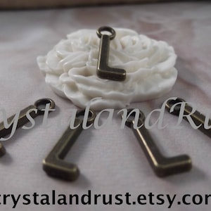 20 Letter &quot;L&quot; Antique Bronze Charms --- Antique Bronze Color