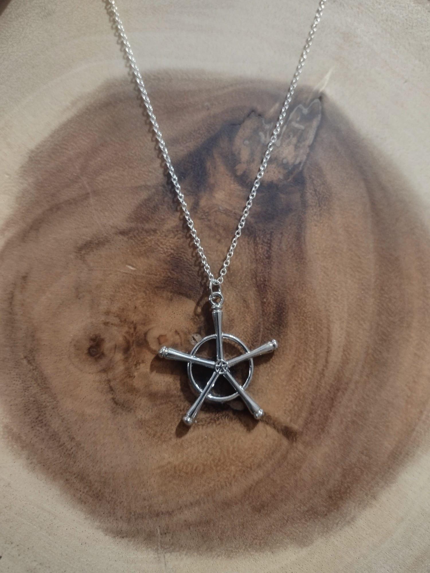 Quincy cross necklace - Etsy 日本