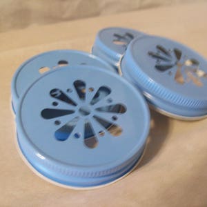 Nuovo colore cielo blu margherita timbrato Mason Jar Coperchi Set di 5