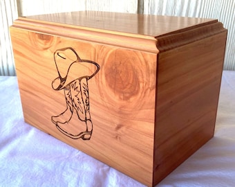 Urna cineraria in legno con incisione di stivali da cowboy - Urna per adulti