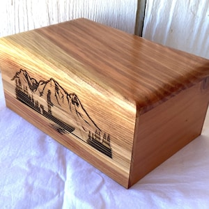 Keepsake Wood Urn for Partail Remains - Wood Cremation Urn