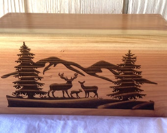 Urna de cremación de secuoya: escena de montaña grabada, grabado personalizado