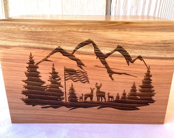 Urna pequeña de madera para cremación de adultos: bandera estadounidense, naturaleza y ciervo