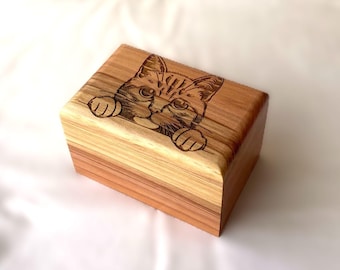 Urna cineraria in legno per gatti di piccole dimensioni