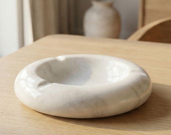Cenicero de mármol blanco, cenicero redondo minimalista de piedra, decoración moderna de lujo para el hogar, elegante accesorio escandinavo para fumadores