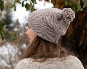 PRÊT À EXPÉDIER - Slouchy Pom Pom Double Brimmed Beanie / The Market Beanie