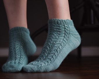 KNITTING PATTERN - Pinedale Socks PDF sock knitting pattern
