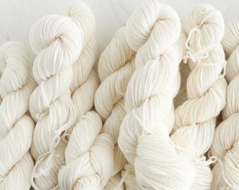 Hilos en blanco para teñir - Mini madejas de hilo fino para calcetines, paquete de 10