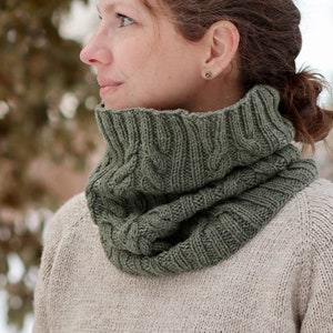 KNITTING PATTERN - Leaf Trellis Cowl PDF easy cable knitting pattern