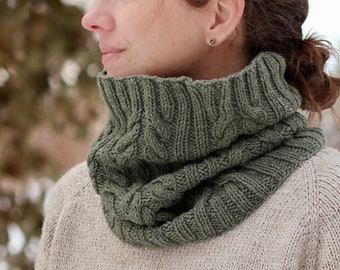 KNITTING PATTERN - Leaf Trellis Cowl PDF easy cable knitting pattern