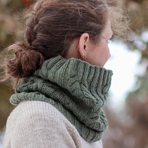 KNITTING PATTERN Leaf Trellis Cowl PDF easy cable knitting pattern image 2