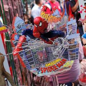 スパイダーマン　フィギュア　ガレージキット　ジオラマ　SPIDERMAN Spiderman diorama action figures - Etsy 日本
