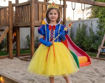 Dziewczęca sukienka księżniczki w kolorze czerwonym, niebieskim i żółtym z dodatkami – dziecięcy kostium z bajki – kostium na Halloween dla dziewczynki – strój cosplay księżniczki