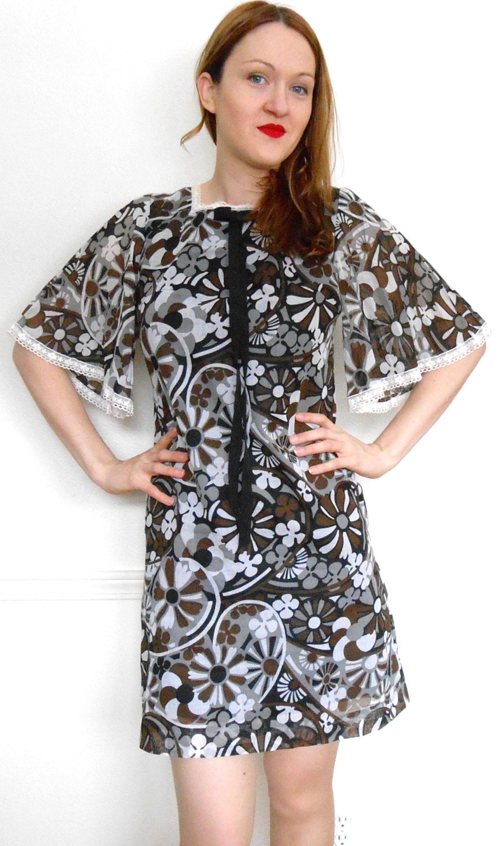 Vintage baby doll dress 60s dress 70s dress bell sleeves Etsy