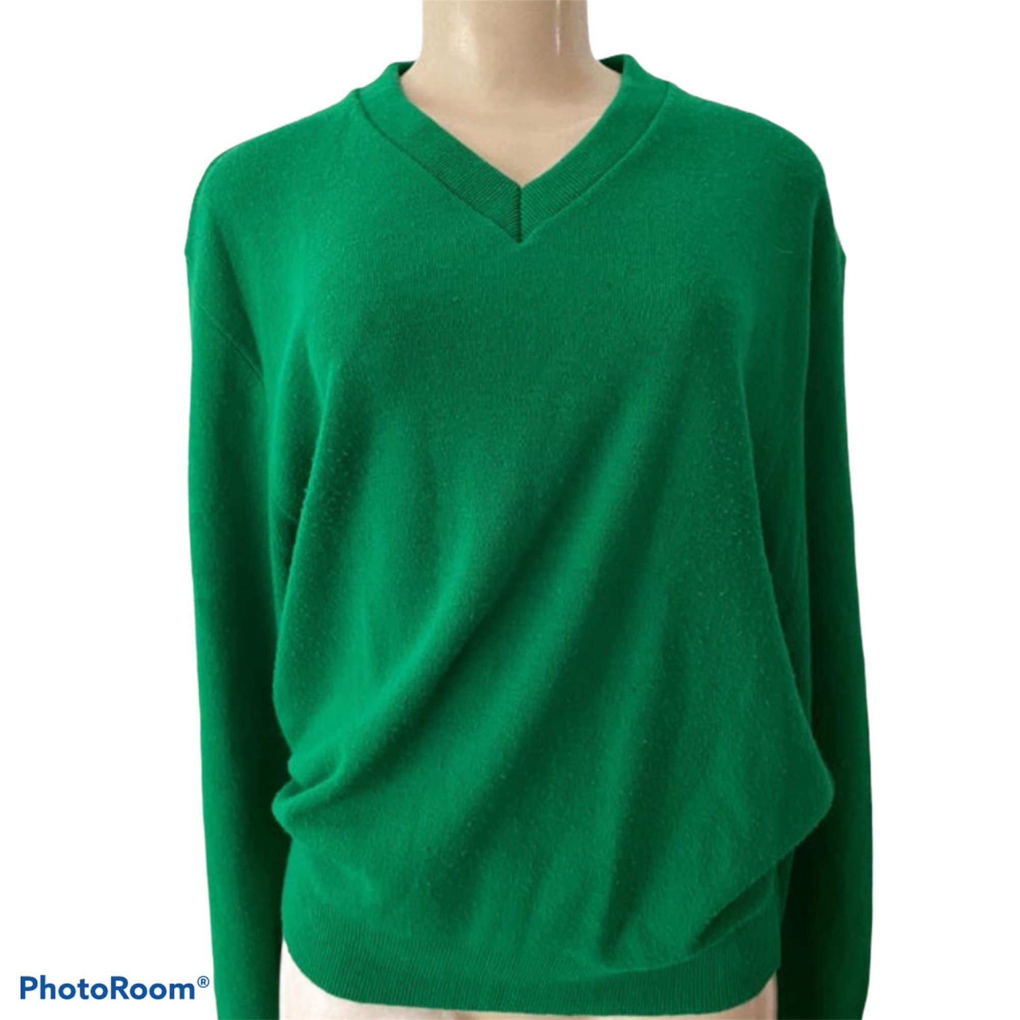 kelly green crew neck sweater