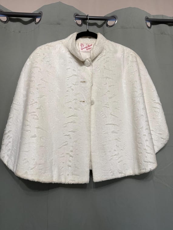 Vintage 1960s Faux Fur Cape White Broadtail Persian Lamb Evening Wrap, Specialty House Fashion Winter Bridal Capelet Swing Jacket One Size
