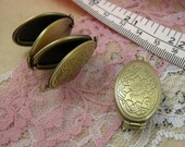1 Pc FOUR Picture Locket Antique Bronze Locket Double Locket Engraved Flower Locket 4 Picture Pendant Charm Jewelry Supplies (BD058)