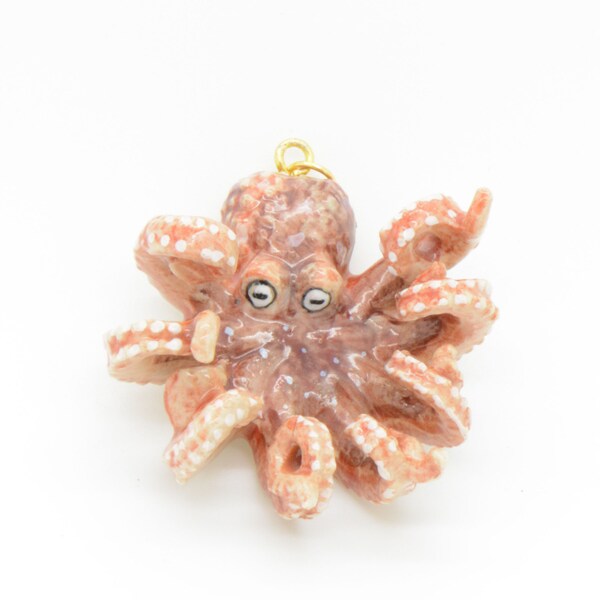 Colgante de porcelana Octopus Sea • Pintado a mano • Hecho a mano • Regalo para ella • Amante de los animales • Regalo para niños • Linda estatuilla de cerámica en miniatura (CA106)