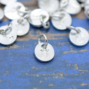 Stamped Initial Charms  SILVER Plated brass 6mm Round Disc Monogram Letter Alphabet (IO--)