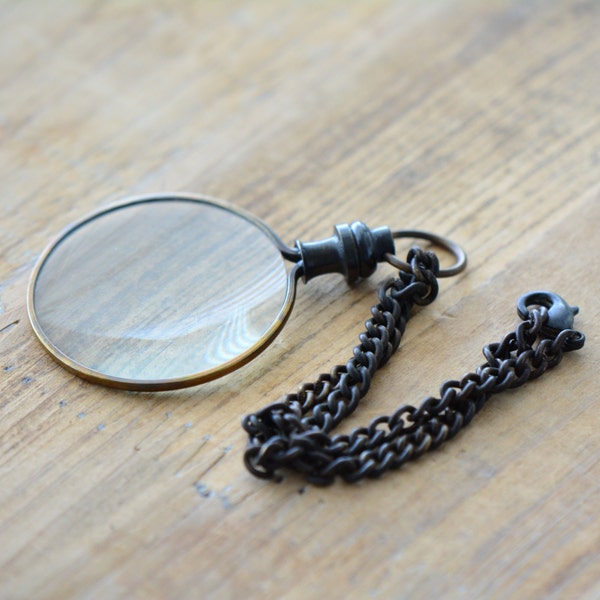 1 -Vintage Monocle Magnifying Glass Pendant Charm REALLY WORKS  Vintage Style Jewelry Supplies  (BA010)