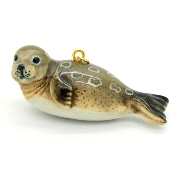 Colgante de sello anillado por porcelana • pintado a mano • hecho a mano • regalo para ella • amante de los animales • Regalo de los niños • Encanto de figura miniatura lindo (CA218)