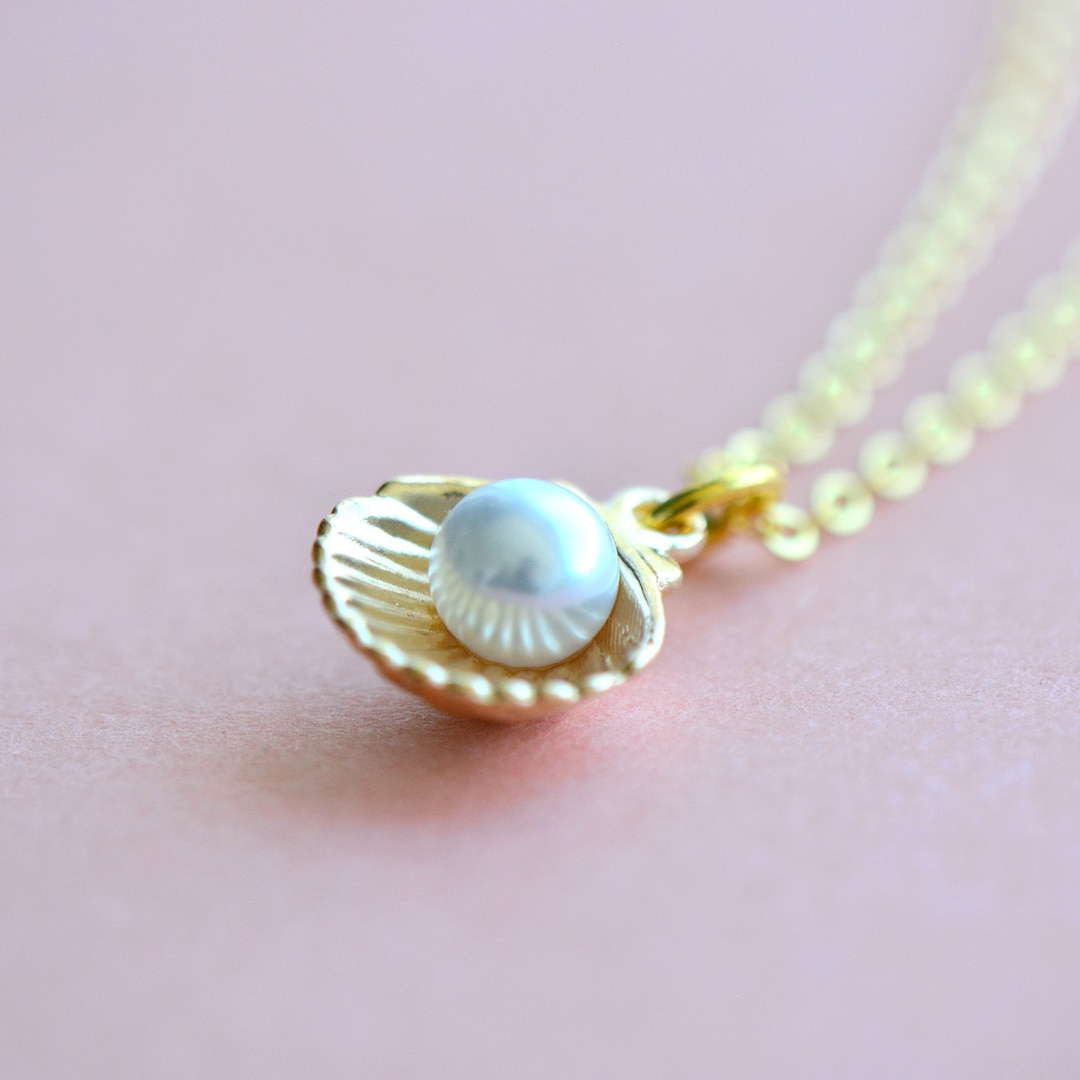 Clam Shell Necklace With Pearl Scallop Shell 24k Gold Plated Brass