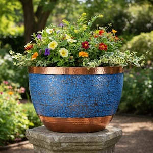 Maceta azul con pátina y detalles en cobre / Maceta rústica grande para jardín, decoración de patio de estilo vintage