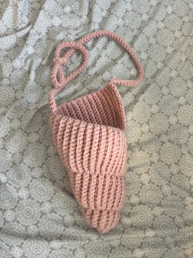 Crochet Seashell Bag Pattern | Spiral Textured Beach Purse (PDF ...