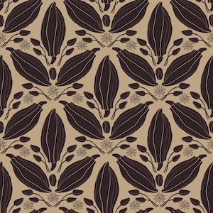 Peut inclure: Motif répété de cabosses de cacao et d'éléments floraux brun foncé sur fond beige. Le motif comprend des gousses allongées, de petites fleurs en forme d'étoile et des brins, créant un motif symétrique d'inspiration naturelle.