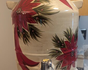 LKNW Pinecone Poinsettia Tabletops bevarage dispenser gal Holiday Dario Farrucci