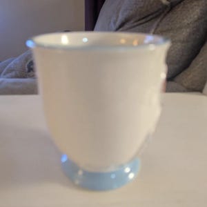 Disney Rae Dunn Frozen Anna & Olaf Up To Snow Good Double Sided Mug bild 2