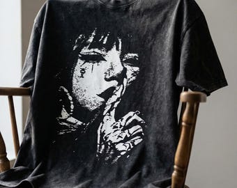 Grunge Graphic Tee Vintage Washed Oversized T Shirt Streetwear Outfit Distressed Black Shirt Y2K Goth Aesthetic Clothing Trend