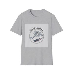 Camiseta unisex de algodón con diseño de carrete de pesca de Pelagic Tackle Co. imagen 3