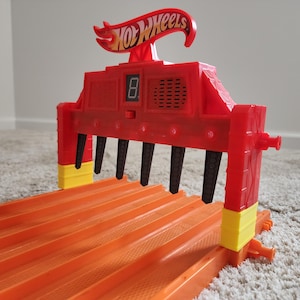 MonstertruckRaceway Riser Adapter für Hot Wheels 6-Lane Track Playset Monster Jam Bild 6