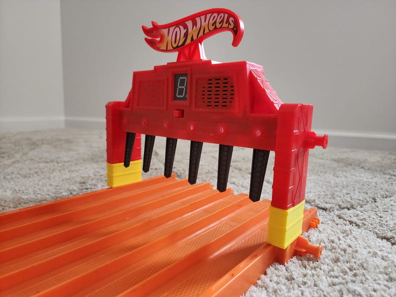 MonstertruckRaceway Riser Adapter für Hot Wheels 6-Lane Track Playset Monster Jam Bild 6