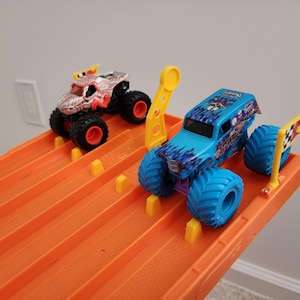 MonstertruckRaceway Riser Adapter für Hot Wheels 6-Lane Track Playset Monster Jam Bild 3