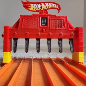 MonstertruckRaceway Riser Adapter für Hot Wheels 6-Lane Track Playset Monster Jam Bild 2