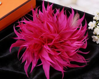 Spilla con piuma, corsage di piume fatto a mano, accessorio per capelli vintage con piume, elegante spilla da bavero, gioiello con piume di grande effetto
