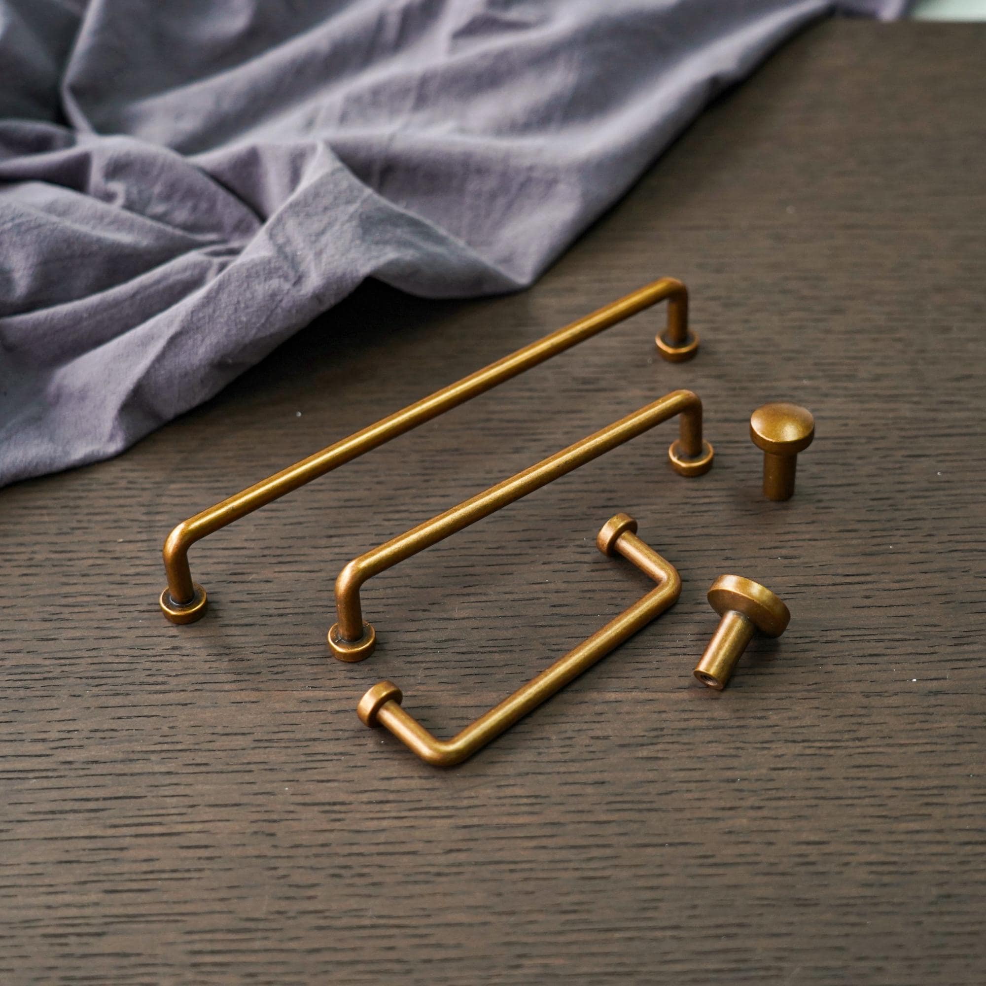 antique gold dresser pulls Vintage Textured Zinc Alloy Cabinet Pulls main image 0