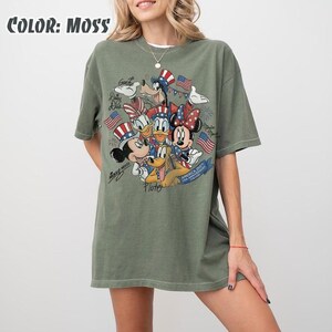 Camiseta de Mickey y sus amigos del 4 de julio de 2026, camiseta del Día de la Independencia de Disney, camiseta familiar de Disneyland, camiseta de Walt Disney World imagen 4