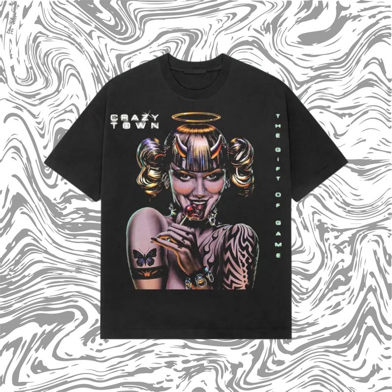 Crazy Town Schmetterling Grafik-T-Shirt - Y2K Nu-Metal Band-Shirt, Vintage 2000er Jahre Ästhetik, Grunge Streetwear-Schwergewichts-T-Shirt Bild 1