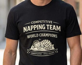 Camiseta divertida de siesta competitiva para introvertidos con humor perezoso y gatos.