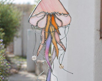 Atrapasueños de medusas de vidrieras, adorno para ventana con temática oceánica, decoración costera, regalo para casa de playa, arte mural náutico, regalo asequible para inauguración de casa