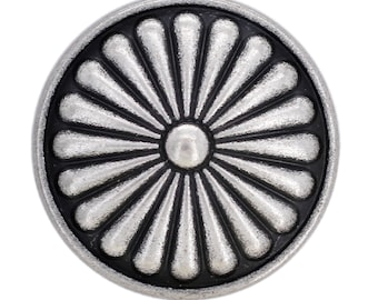 10 bottoni in metallo con gambo a forma di scudo floreale in argento antico. 23 mm (7/8 pollici)