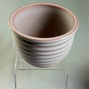 Karlsruhe Majolika - Martha Katzer - keramisk planteringskärl - 1930-talets Bauhaus nr 4892, Tyskland