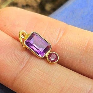 Pingente de ouro maciço 18K com ametista e rubi | Pingente com pedra preciosa natural | Joia fina para presente