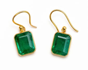 Handmade 18k Gold Emerald Earrings: Green Gemstone Jewelry